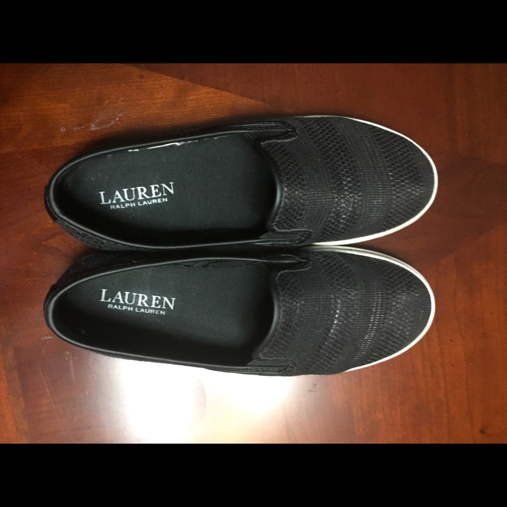 Flats - Picture 2 of 8